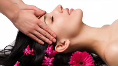 Massaggio indiano per la testa